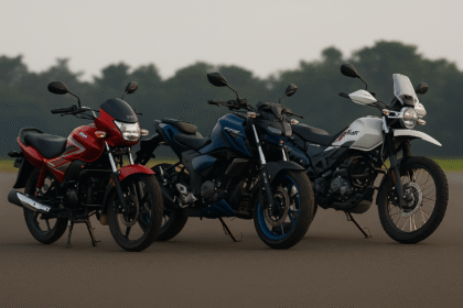 Festival Offers on Bikes 2025 – तीन नई मोटरसाइकिलें सड़क पर खड़ी, भारत में त्योहारों पर बाइक डिस्काउंट ऑफर्स