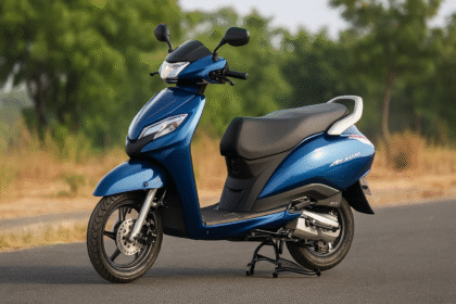 Honda Activa Mileage :Honda Activa 6G parked on Indian road – best mileage scooter 2025