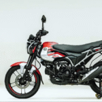 Bajaj Freedom 125 CNG Review-Bajaj Freedom 125 CNG bike side profile showcasing India’s first CNG motorcycle — Best CNG Bike in India 2025 by Bajaj Auto