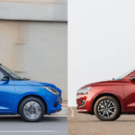 Swift vs Swift Dzire 2025 comparison — दोनों Maruti Suzuki कारें सड़क पर एक साथ, Automobile9 समीक्षा रिपोर्ट के लिए चित्र